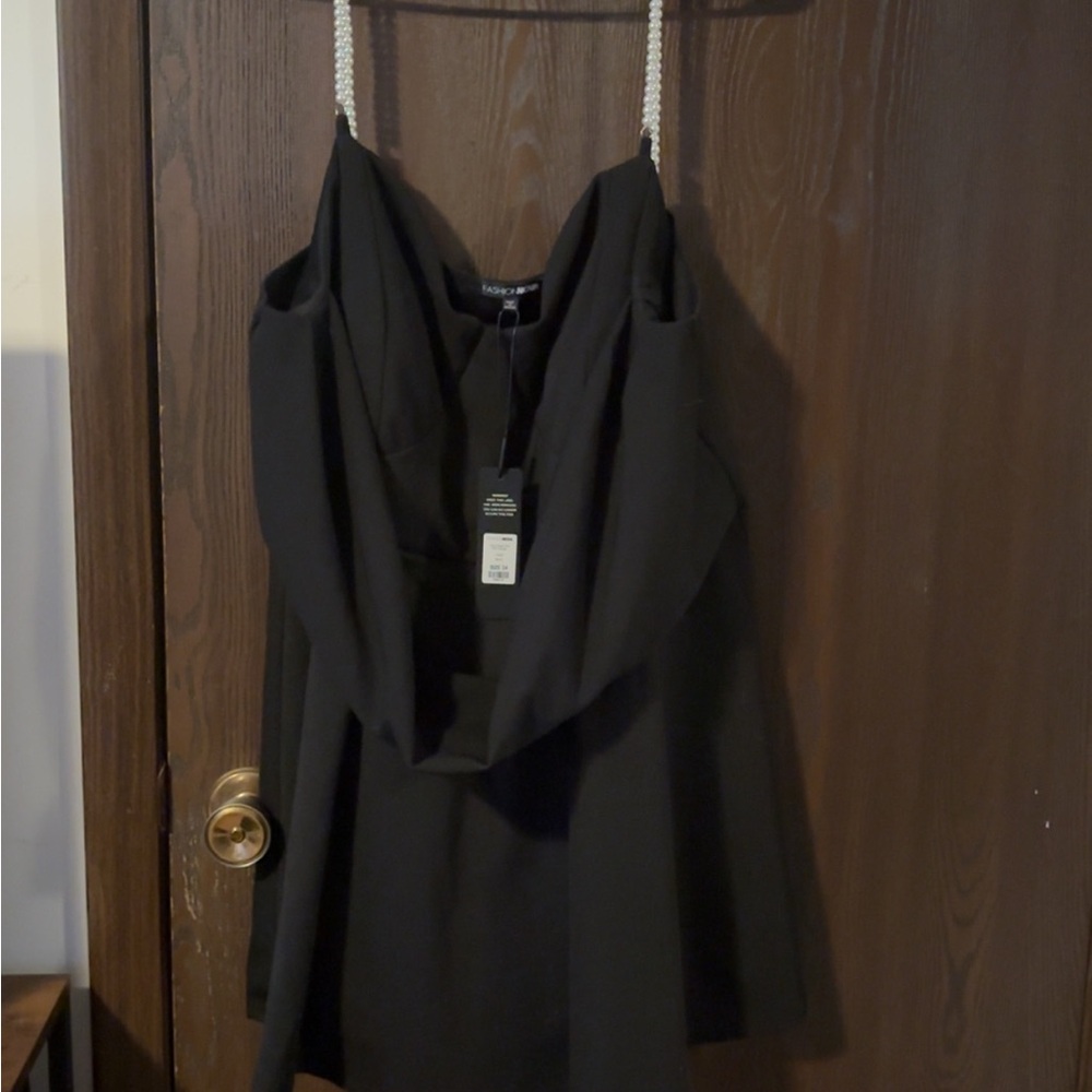 Fashion Nova Alia Crepe Strapless Black Dress